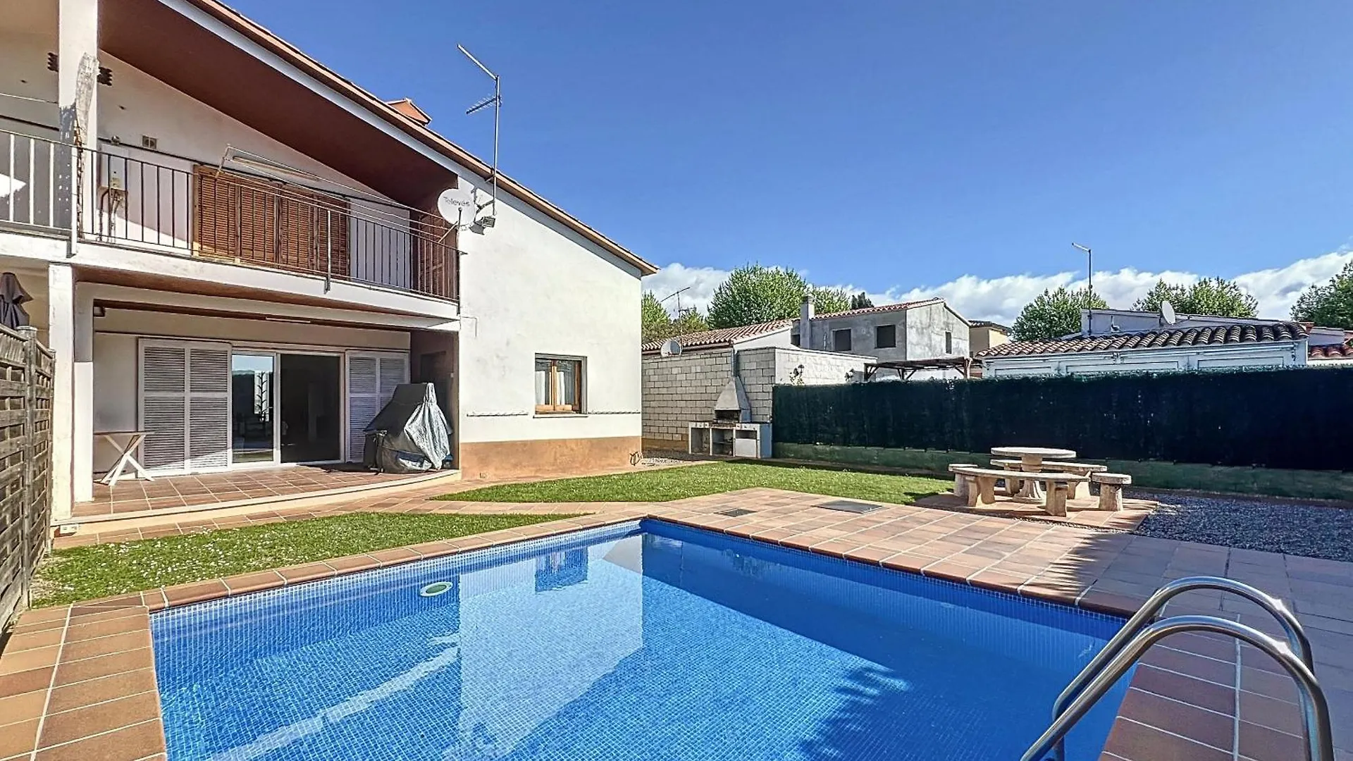 Peni 168A - Belle Maison Avec Piscine Ampuriabrava